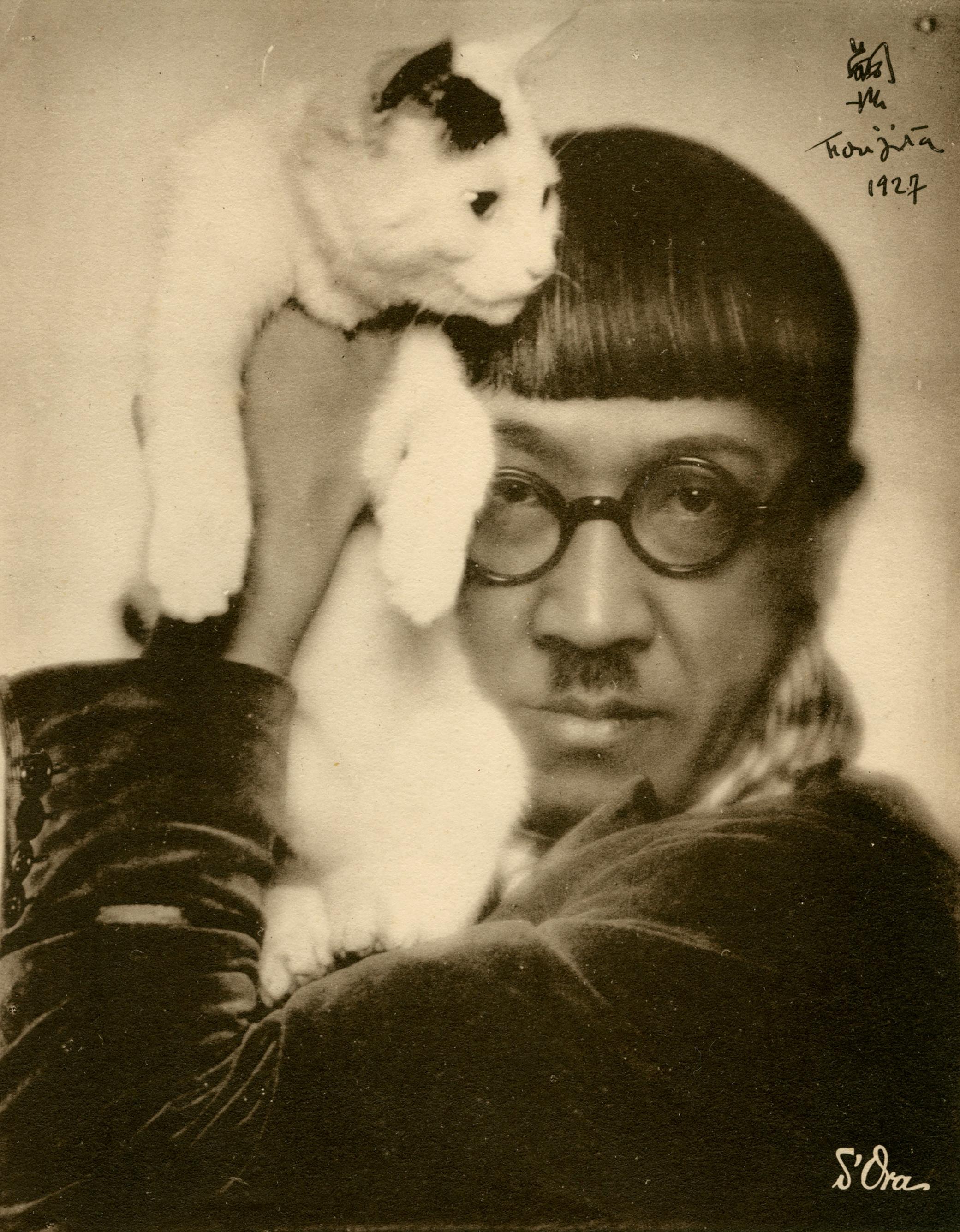 ドラ・カルムス（マダム・ドラ）《猫を肩にのせる藤田嗣治》 m