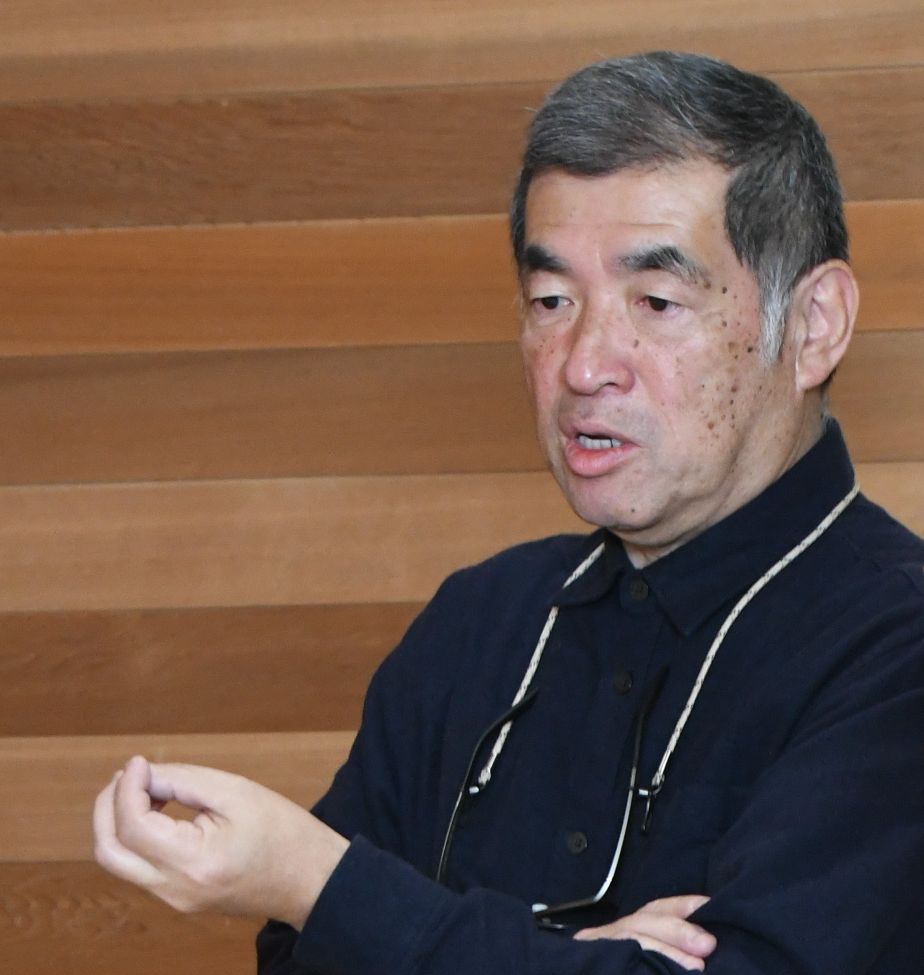 園家誠二氏_顔写真(トリミング)